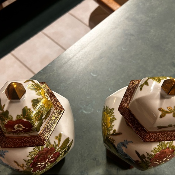 Satsuma Kutani Undated Asian Painted Vase Set - Picture 5 of 8